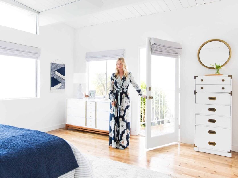 emily-henderson_master-bedroom_target_bedding_layered_light_texture_blue_white_brass_masculine_soft_12